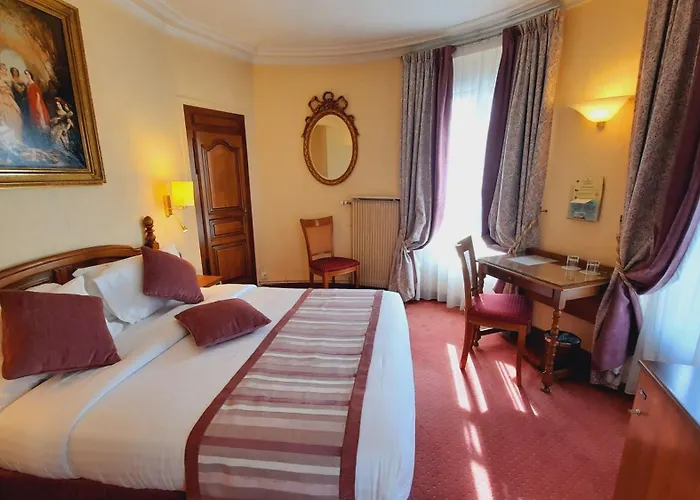 Paix RepubliqueHotel Pas Cher Paris